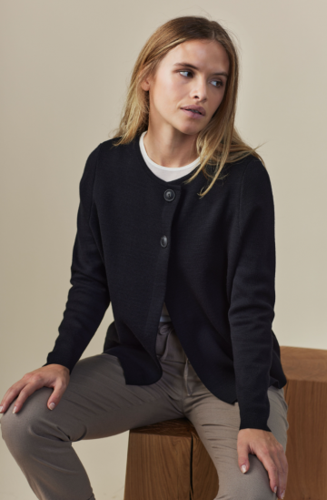 Sibinlinnebjerg vest faith navy model