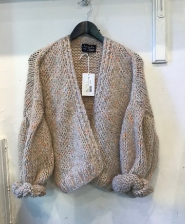 Vest ecru meerkleurig 1